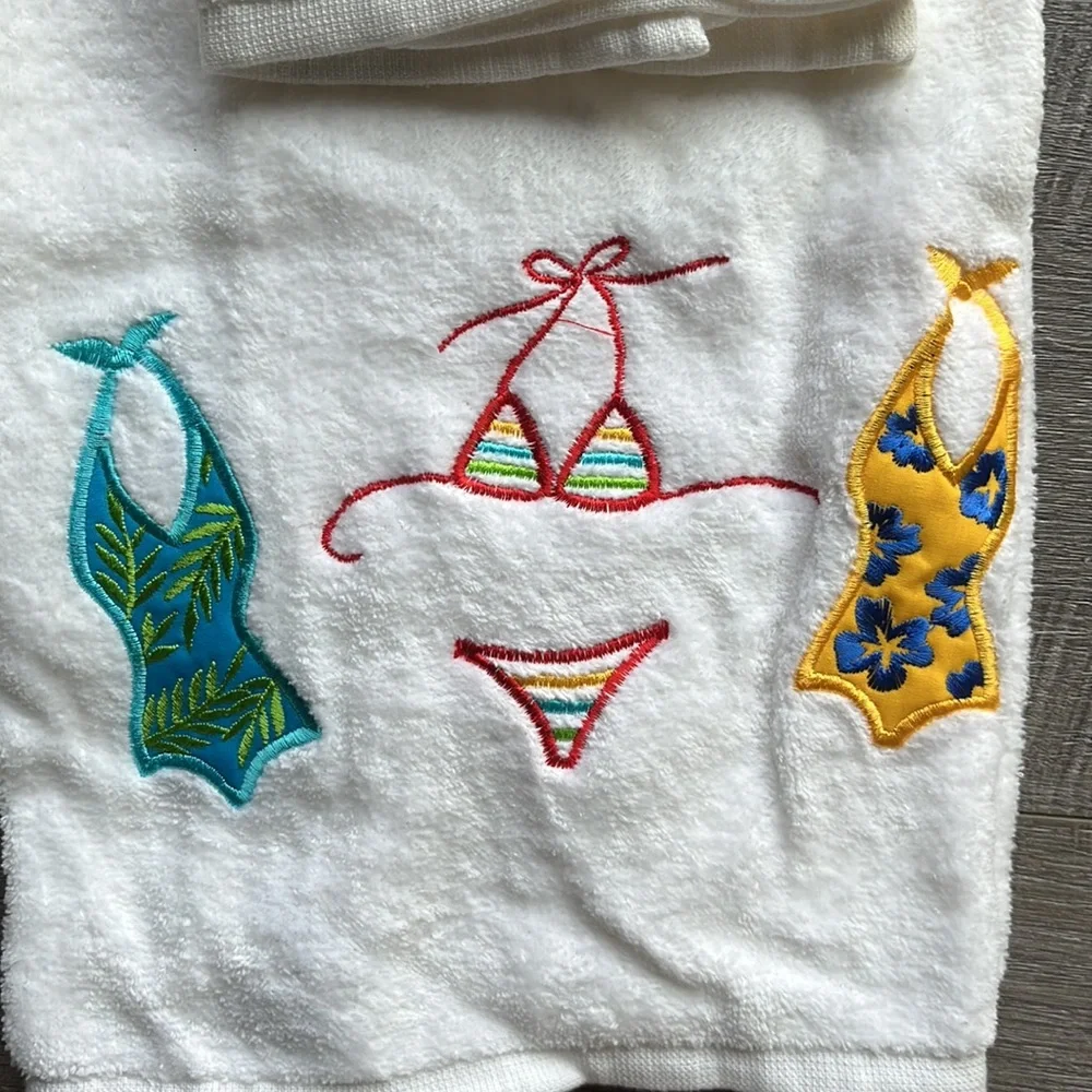 Bundle of Two Bathworks Towel Sets